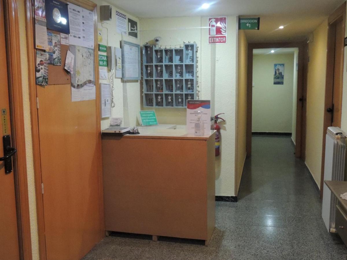 Hostal Cumbre Zaragoza Dış mekan fotoğraf