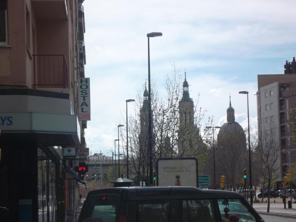 Hostal Cumbre Zaragoza Dış mekan fotoğraf